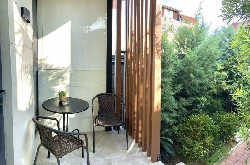 Коттедж с бассейном и баней у моря