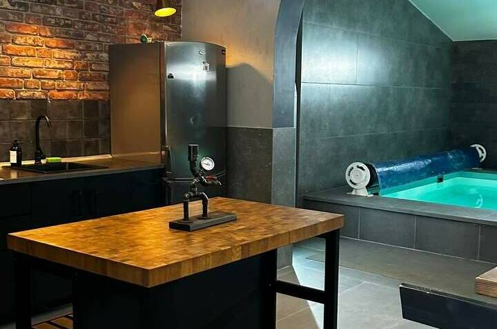 Дом под ключ с бассейном и баней